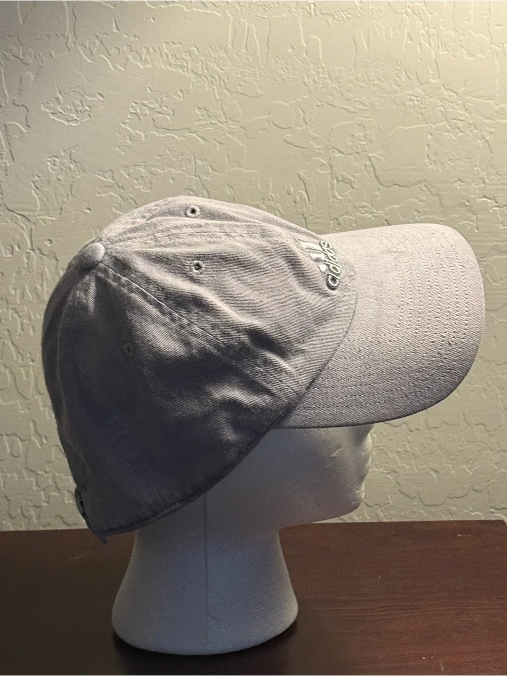 adidas Men's Light Gray Sports Cap with Embroidered Logo